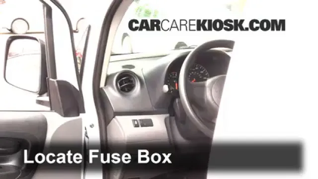 2015 Nissan NV200 SV 2.0L 4 Cyl. Fusible (intérieur) Remplacement